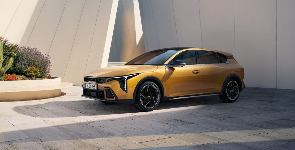 Kia K4 - täysin uusi aikakausi Kia Ceedin jälkeen